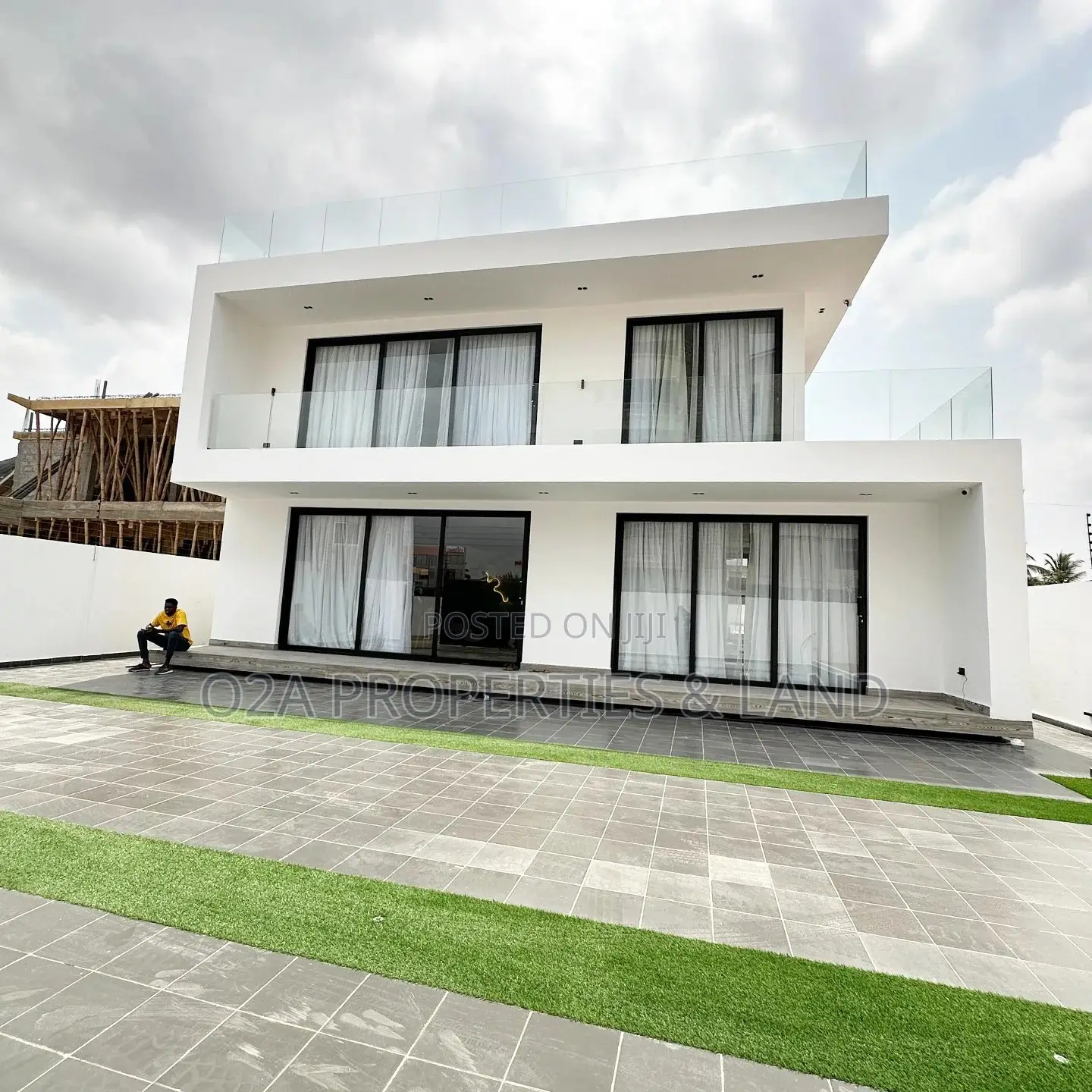4bdrm House in East Legon, American House for sale in American House