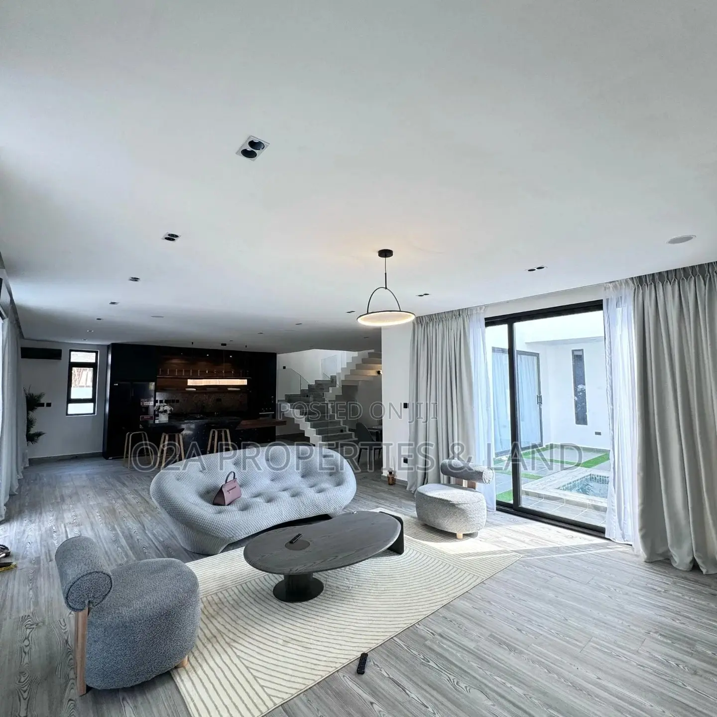 4bdrm House in East Legon, American House for sale in American House