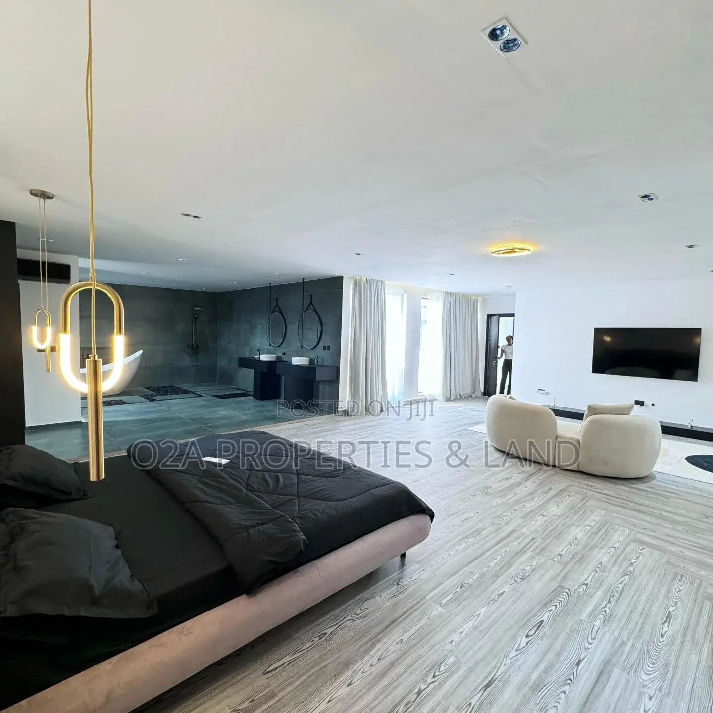4bdrm House in East Legon, American House for sale in American House