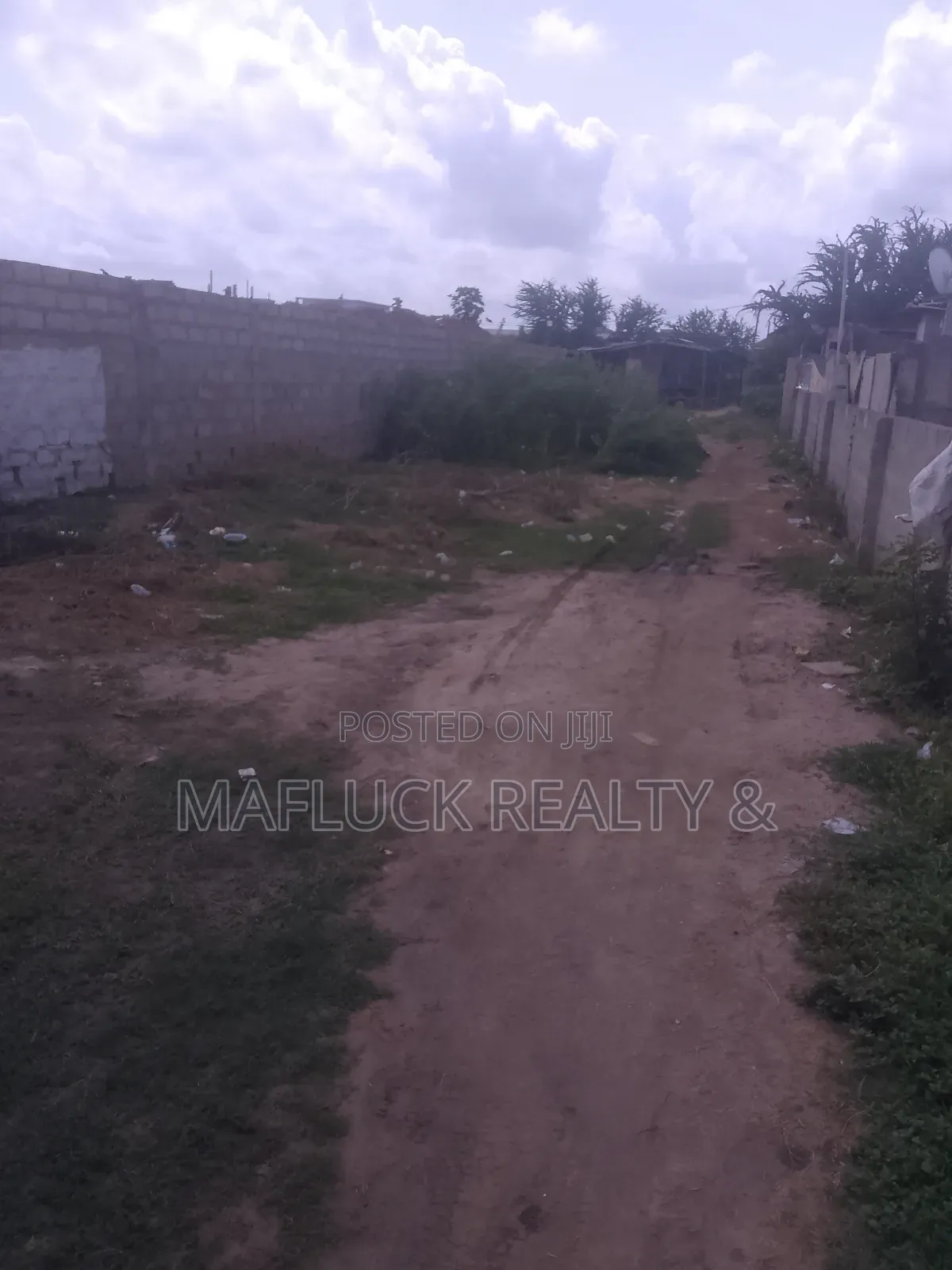Land for Sale at Madina in Estate
