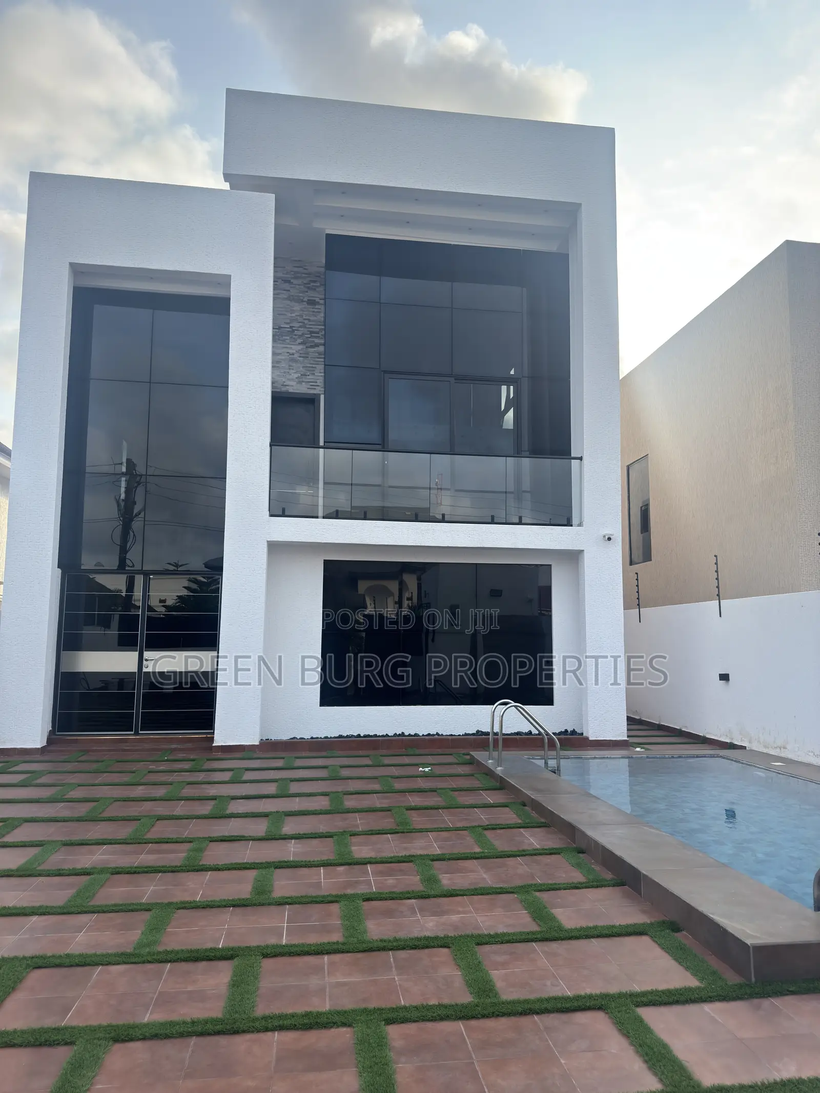 5bdrm Mansion in Green, East Legon for sale in East Legon