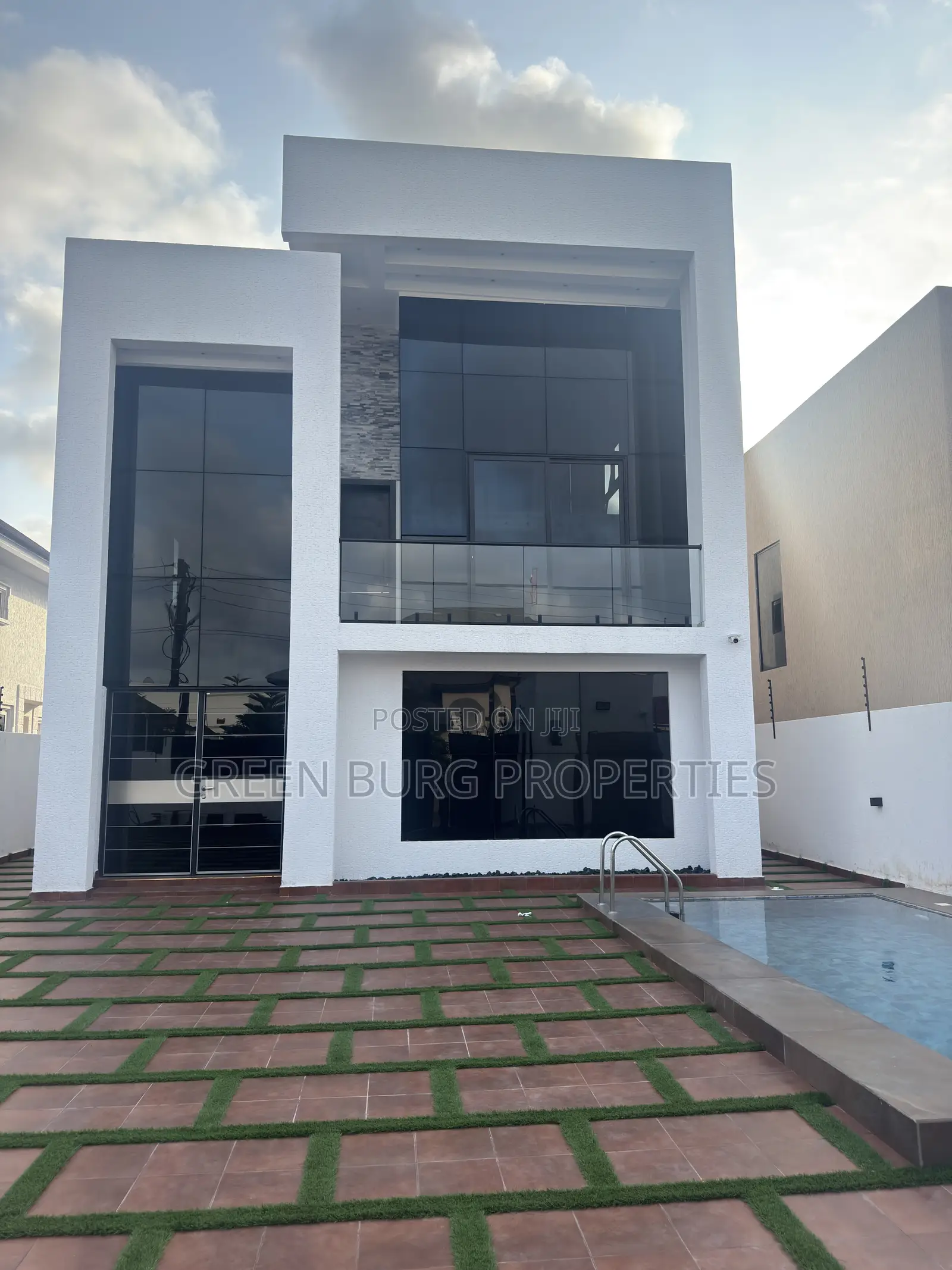 5bdrm Mansion in Green, East Legon for sale in East Legon