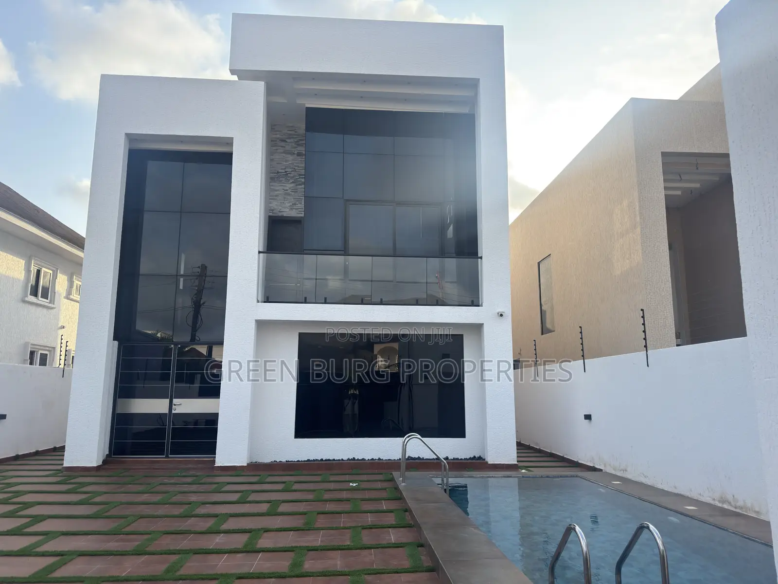 5bdrm Mansion in Green, East Legon for sale in East Legon