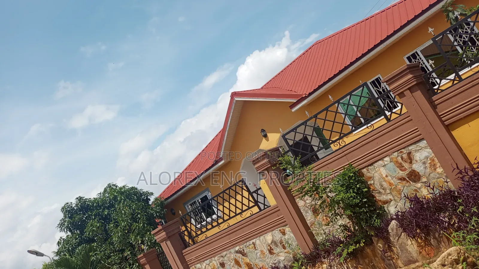 3bdrm House in Self Compound, Oyarifa for rent in Oyarifa