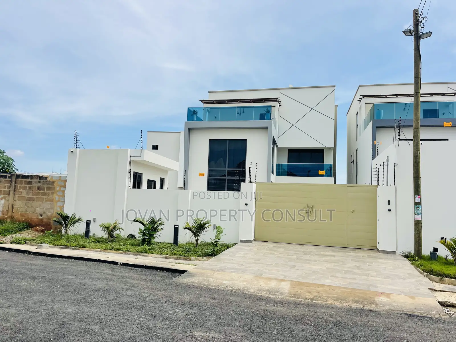 4bdrm Mansion in East Legon for sale in East Legon