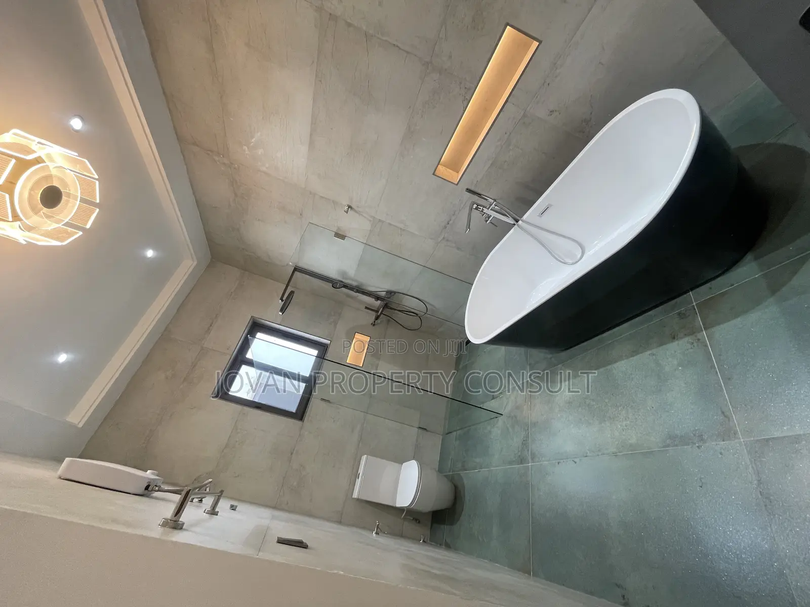 4bdrm Mansion in East Legon for sale in East Legon