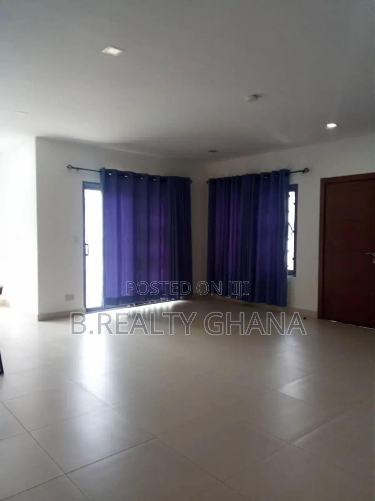5bdrm Townhouse / Terrace in Airport Residential Area for rent in Airport Residential Area