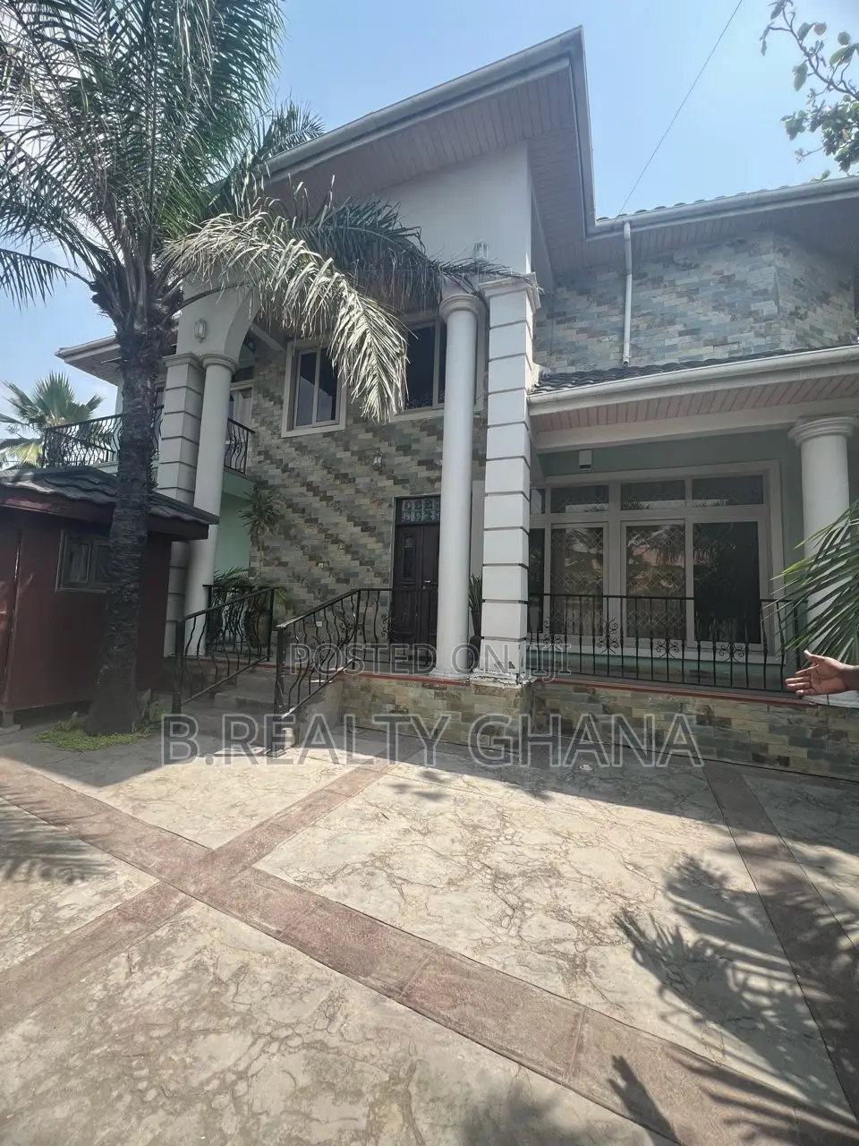 4bdrm House in Labone for sale in Labone
