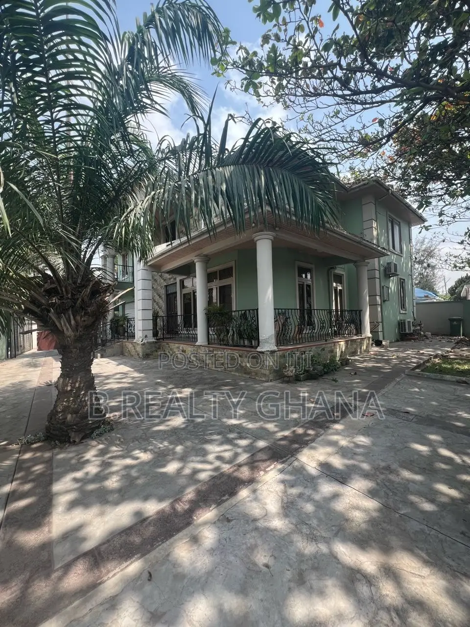 4bdrm House in Labone for sale in Labone