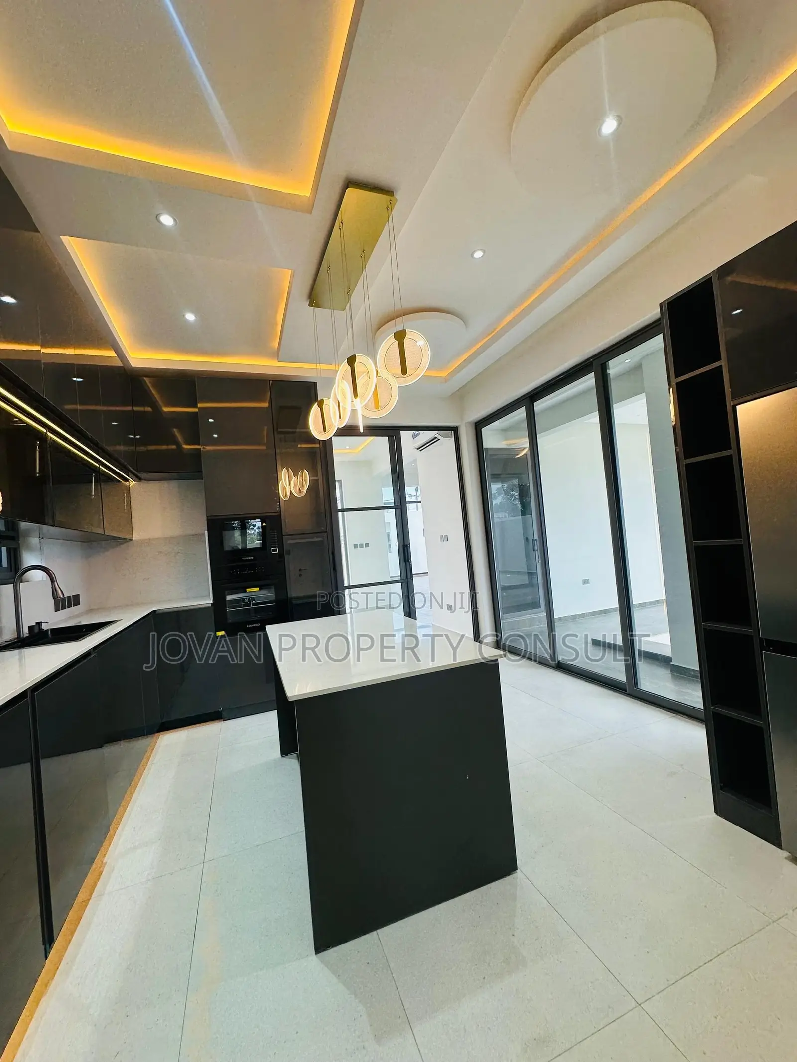 4bdrm House in East Legon for sale in East Legon