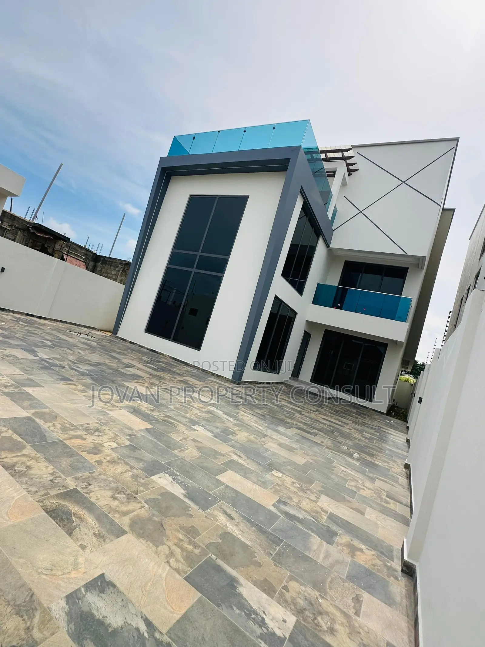 4bdrm House in East Legon for sale in East Legon