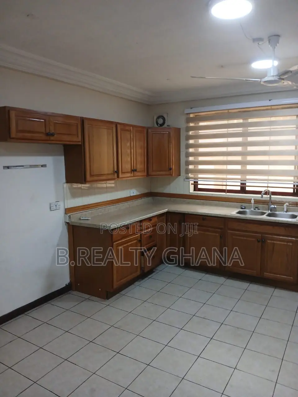 4bdrm House in Labone for sale in Labone