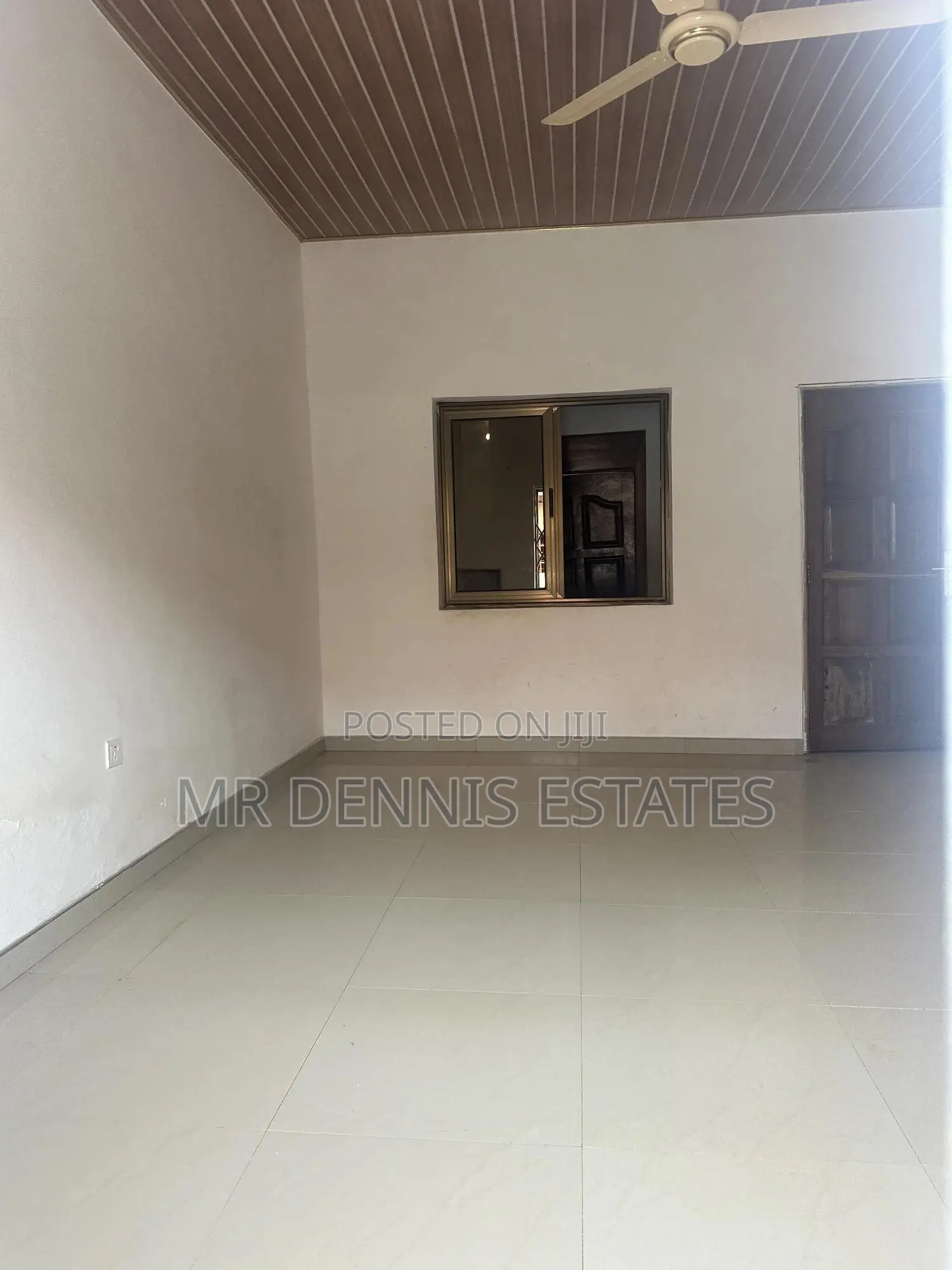 3bdrm House in Westhillls Mall for rent in West Hills Mall Area