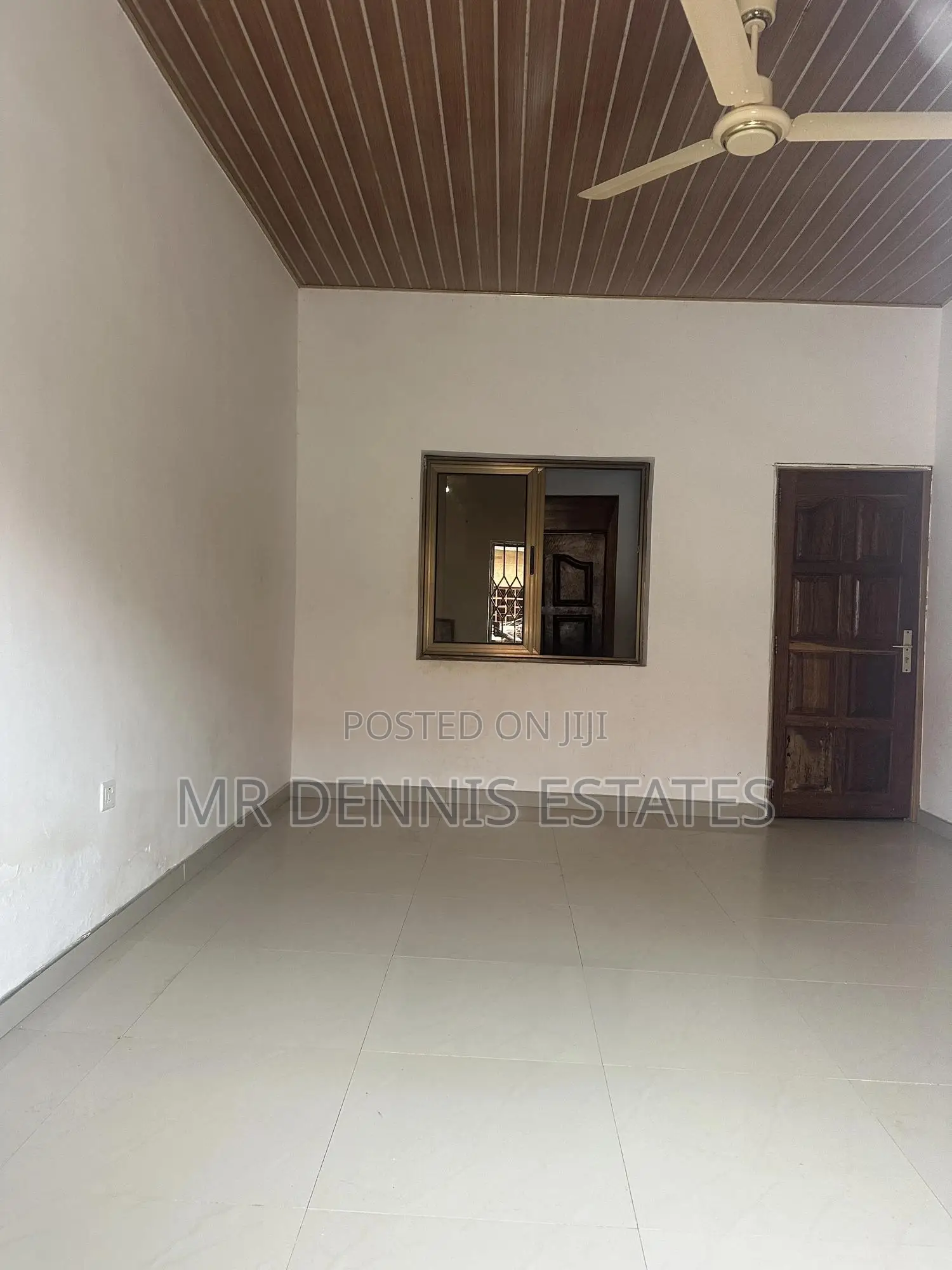 3bdrm House in Westhillls Mall for rent in West Hills Mall Area