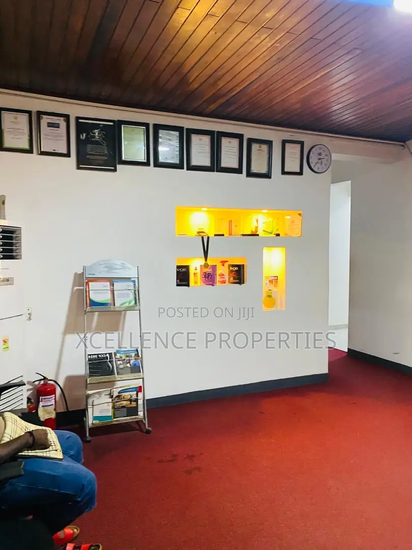 16 Bedrooms Office Space for Rent at Dzorwulu in Dzorwulu