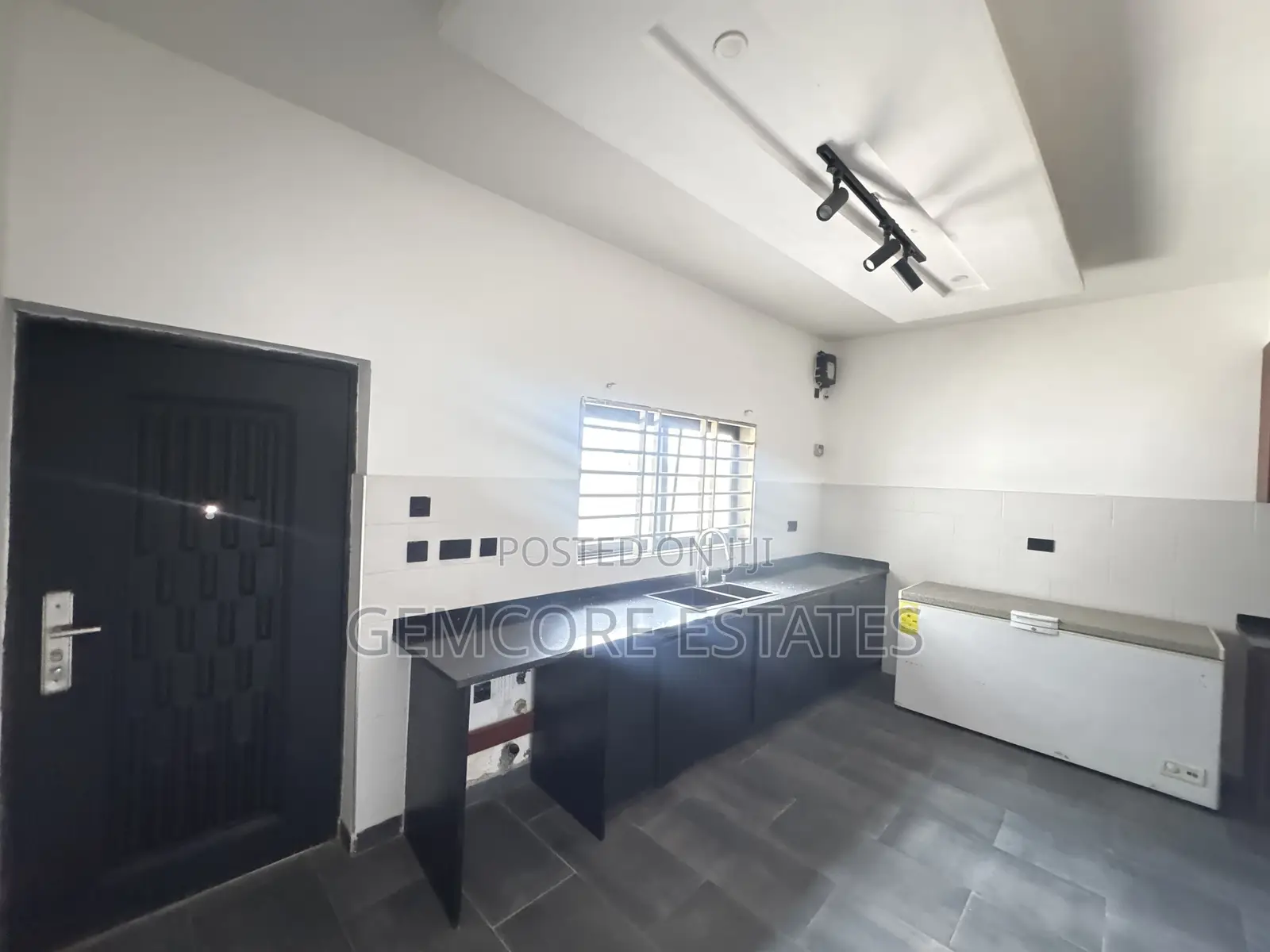 Furnished 3bdrm Townhouse / Terrace in East Legon Hills, Ashaley Botwe in Ashaley Botwe