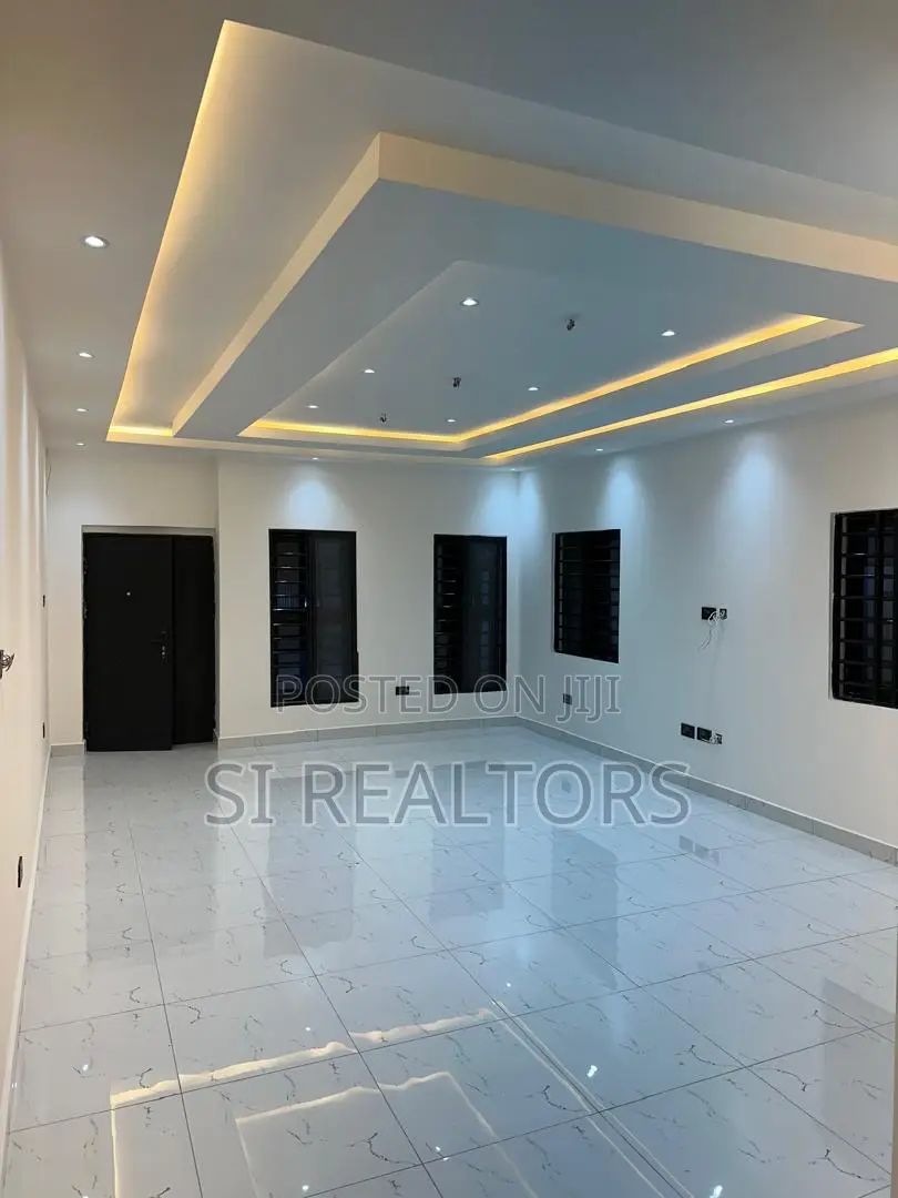 3bdrm Bungalow in Community 18, Spintex for sale in Spintex