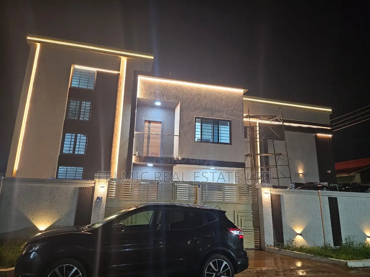 8bdrm Duplex in Felmic Real Estate, Accra Metropolitan for sale in Accra Metropolitan