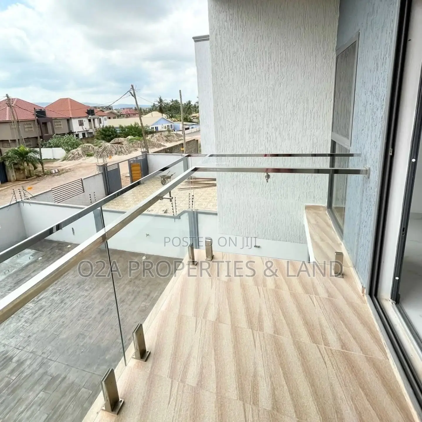 4bdrm House in Oyarifa, Ghana Flag for sale in Ghana Flag