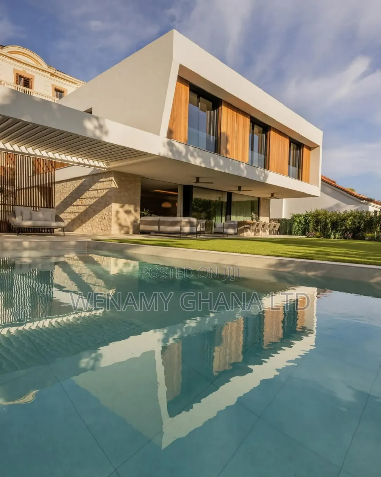 5bdrm House in Accra for sale in Accra Metropolitan