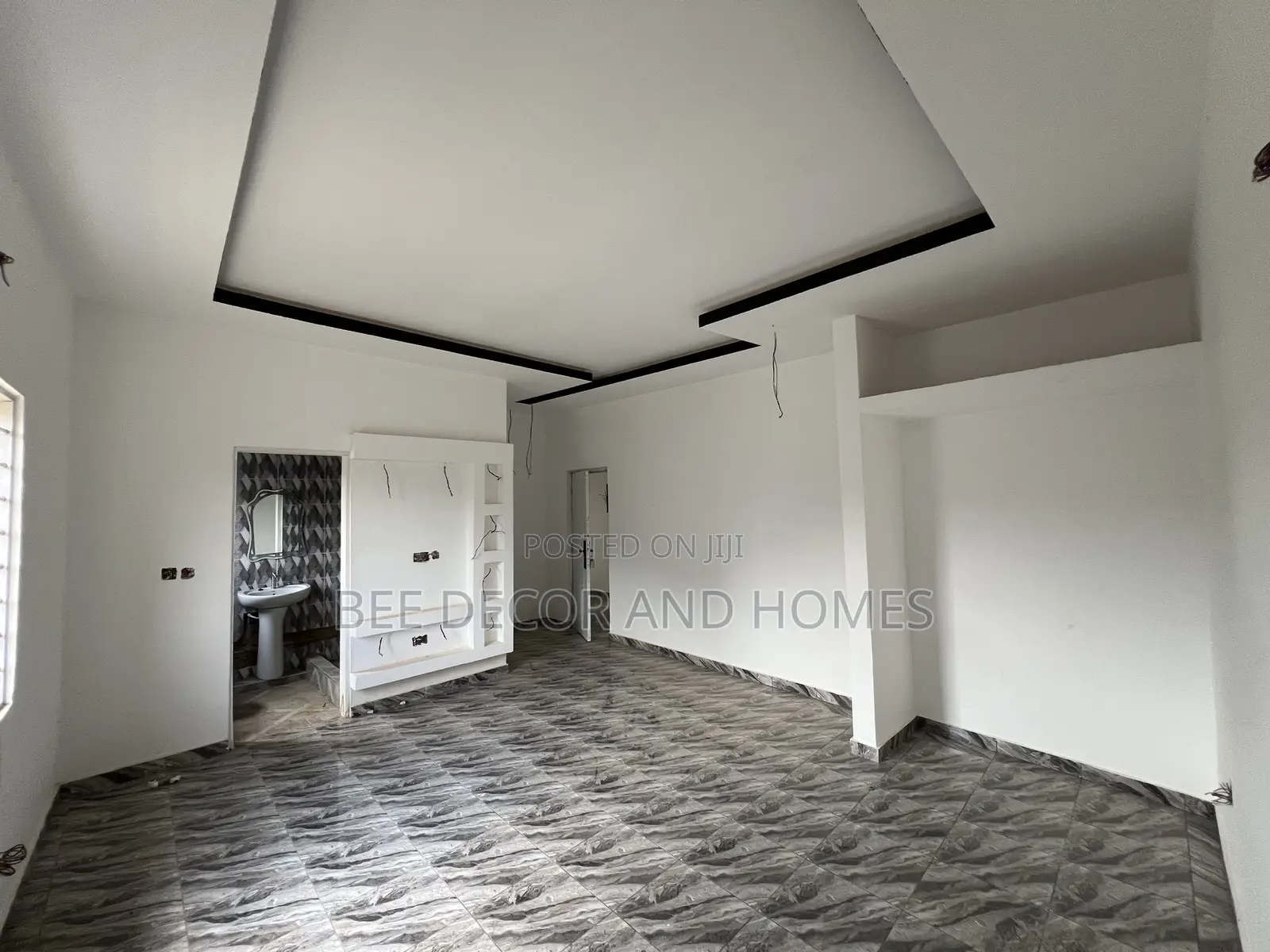 2bdrm Apartment in Bee Decor & Homes, Old Ashomang for rent in Old Ashomang
