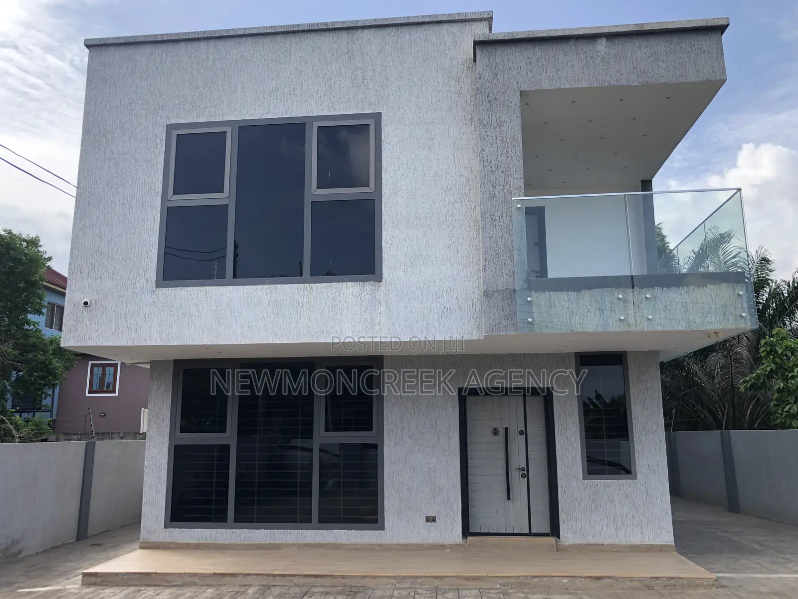 4bdrm Condo in Adenta Sda for sale in SDA Area