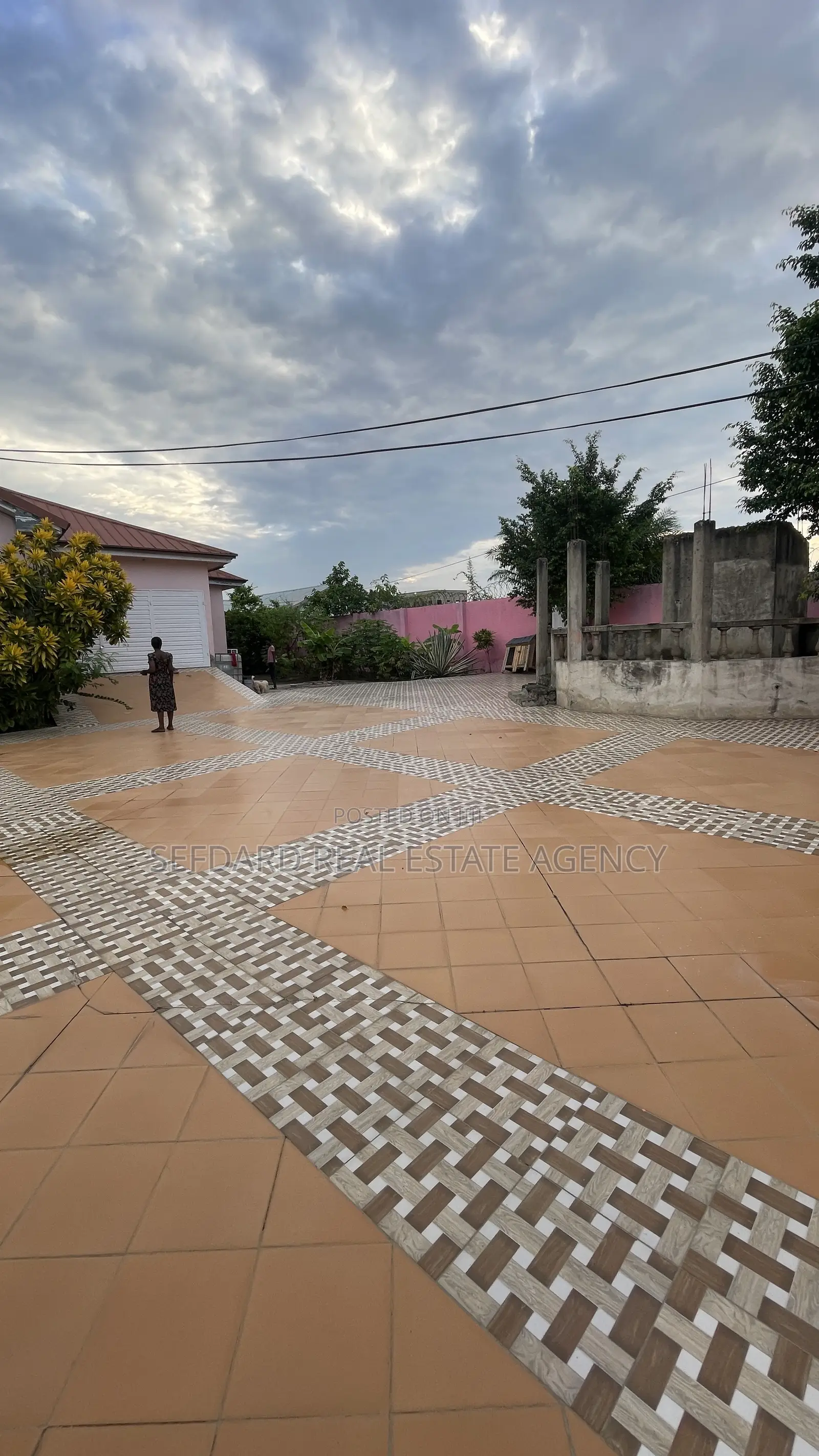 Furnished 3bdrm House in Sefdard Real Estate, Amasaman for sale in Amasaman