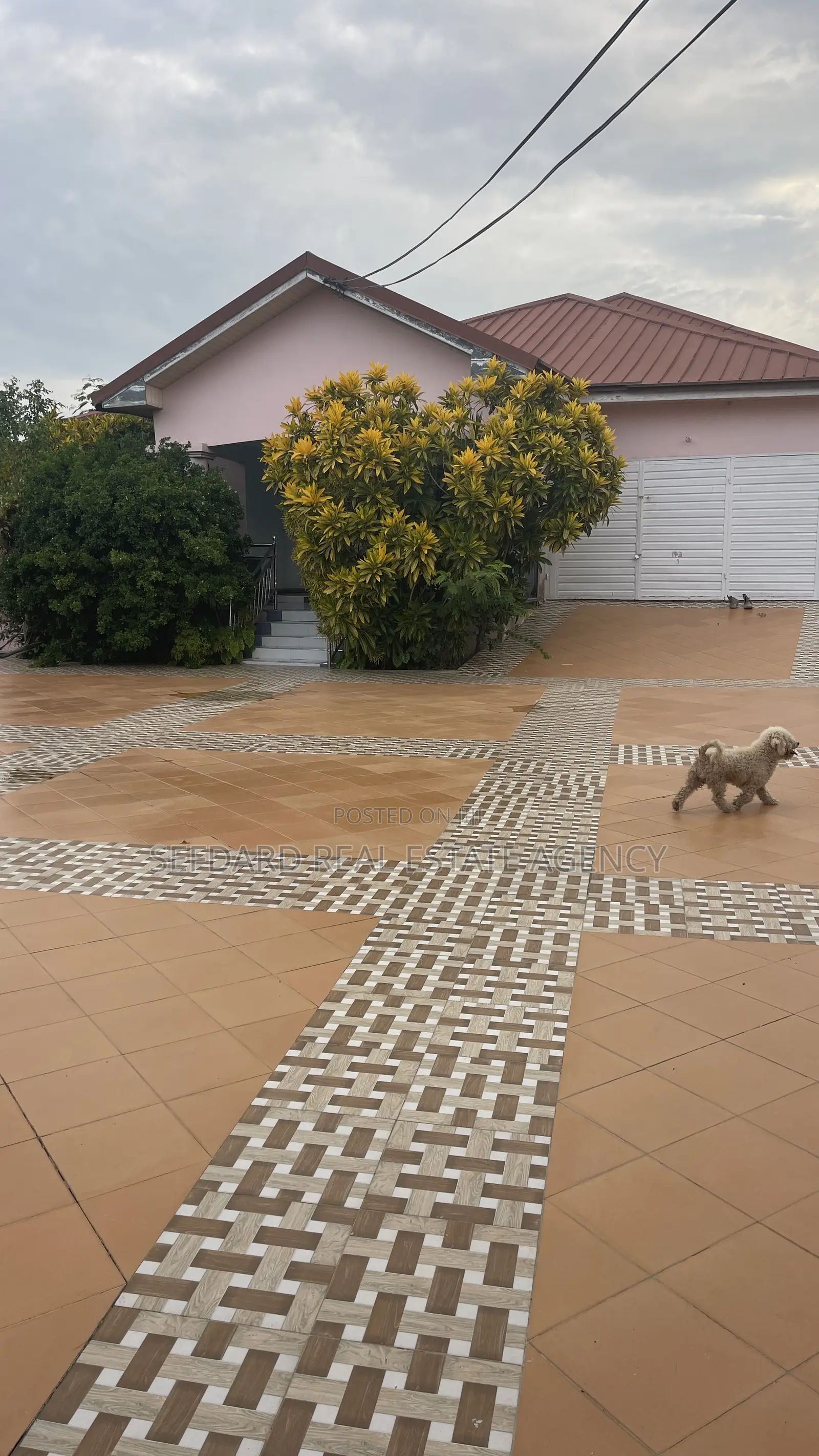 Furnished 3bdrm House in Sefdard Real Estate, Amasaman for sale in Amasaman