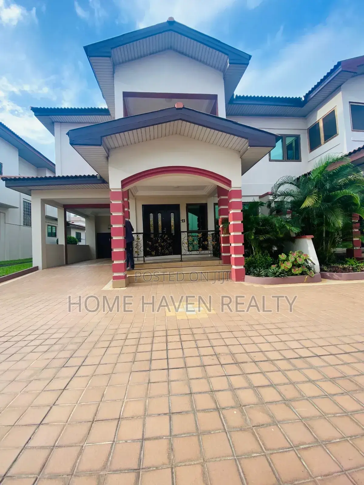 4bdrm House in Cantonment, Cantonments for rent in Cantonments