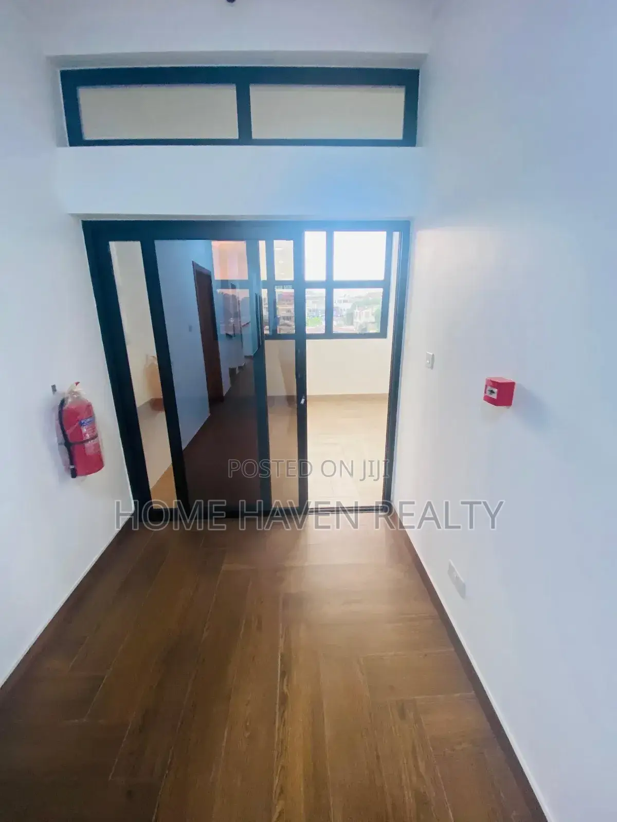 8 Office Rooms for Rent at Kanda Estate in Kanda