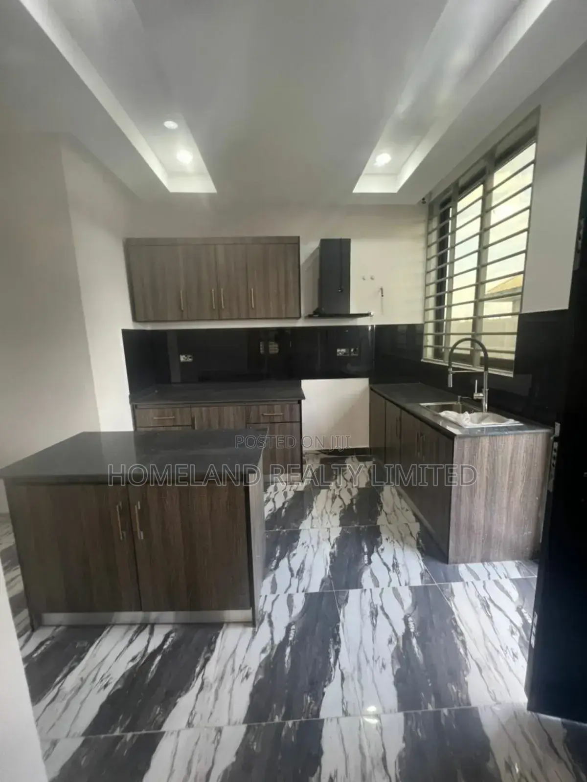 4bdrm Duplex in Gbetsile, Tema Metropolitan for sale in Tema Metropolitan