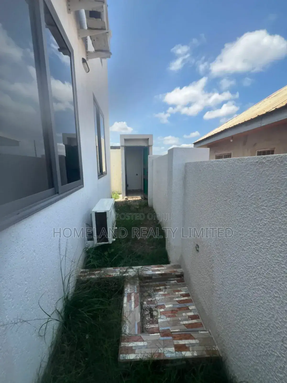 4bdrm Duplex in Gbetsile, Tema Metropolitan for sale in Tema Metropolitan