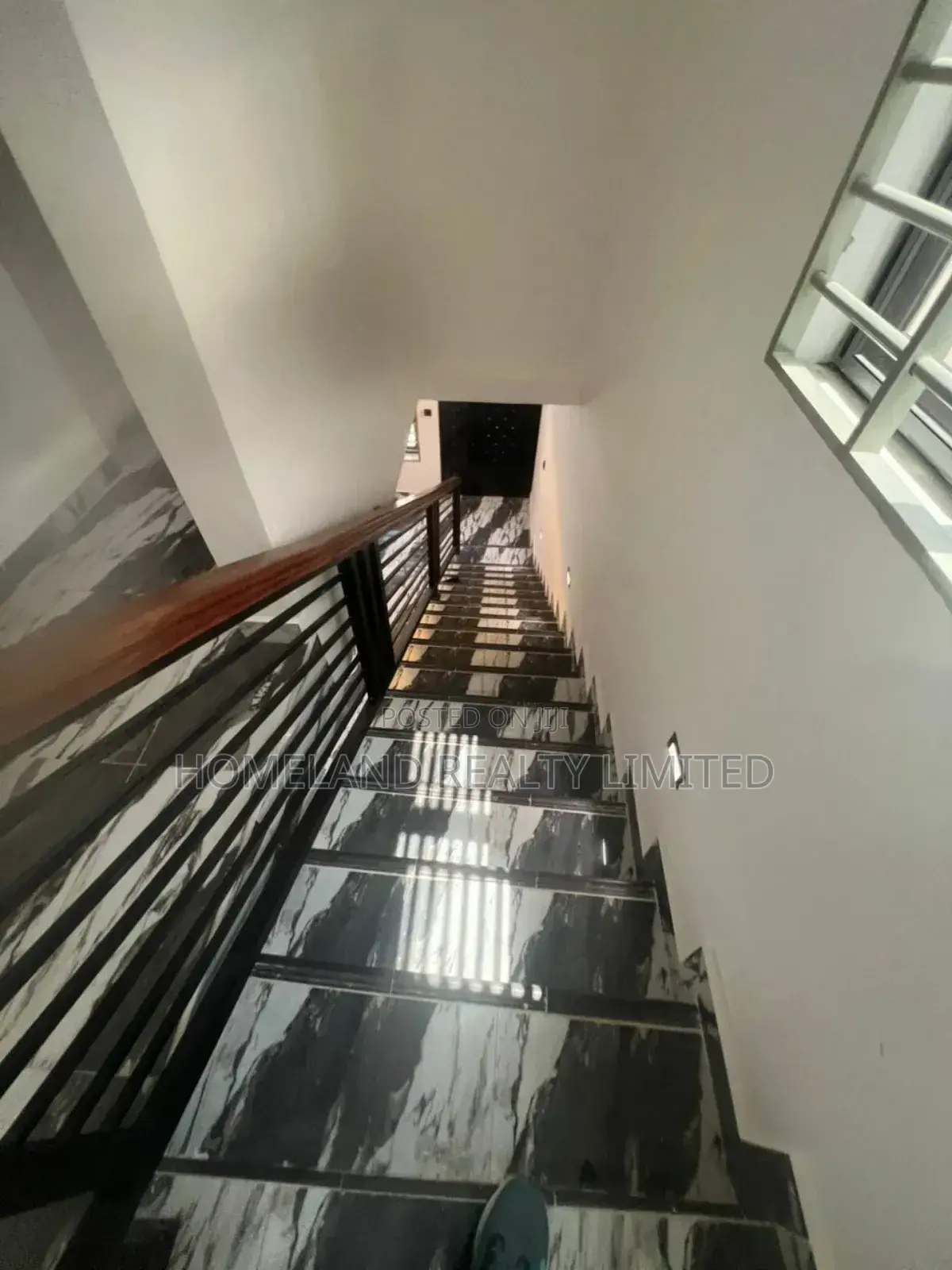 4bdrm Duplex in Gbetsile, Tema Metropolitan for sale in Tema Metropolitan