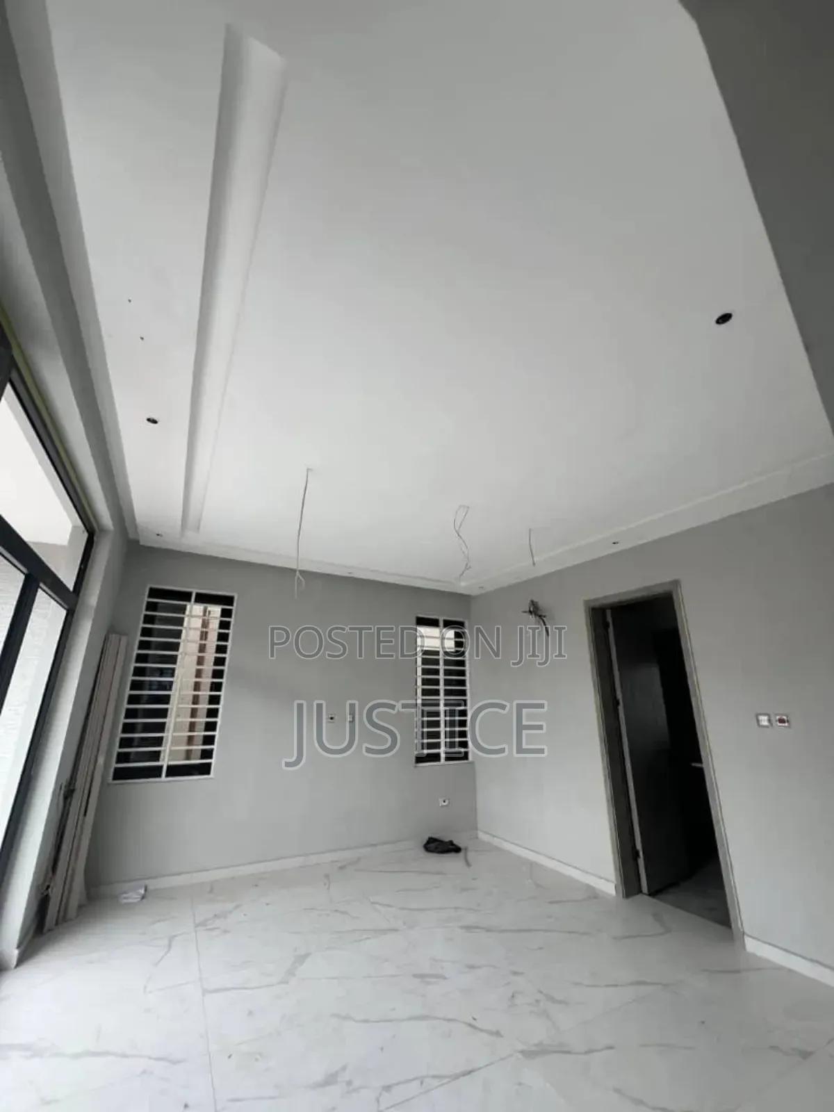 4bdrm Townhouse/Terrace in Ashaley Botwe, School Junction for sale in School Junction