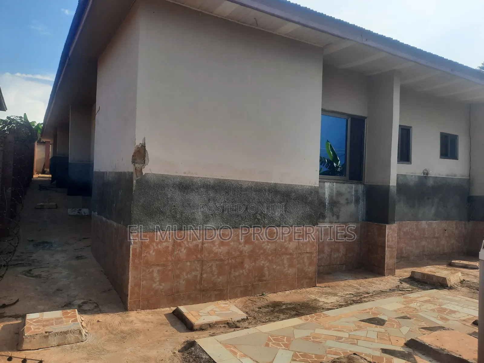 5bdrm House in Kotwi Nkoranza, Kumasi Metropolitan for sale in Kumasi Metropolitan