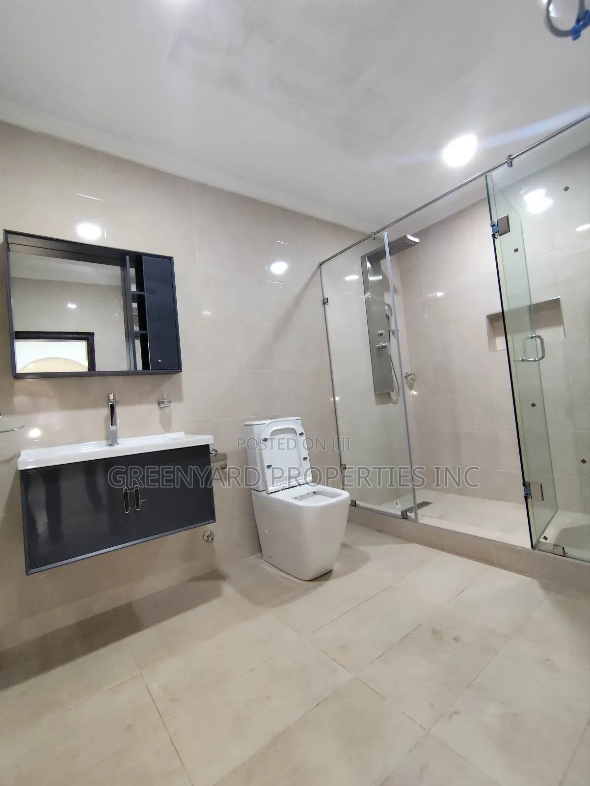 5bdrm Villa in Trasacco, East Legon for rent in East Legon