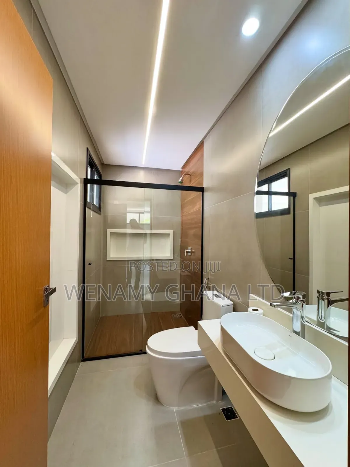 5bdrm House in Accra for sale in Accra Metropolitan