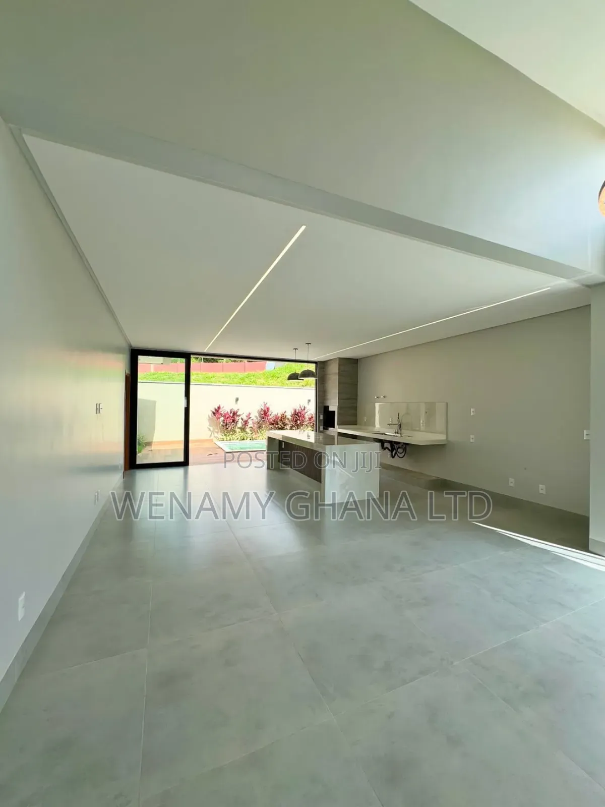 5bdrm House in Accra for sale in Accra Metropolitan