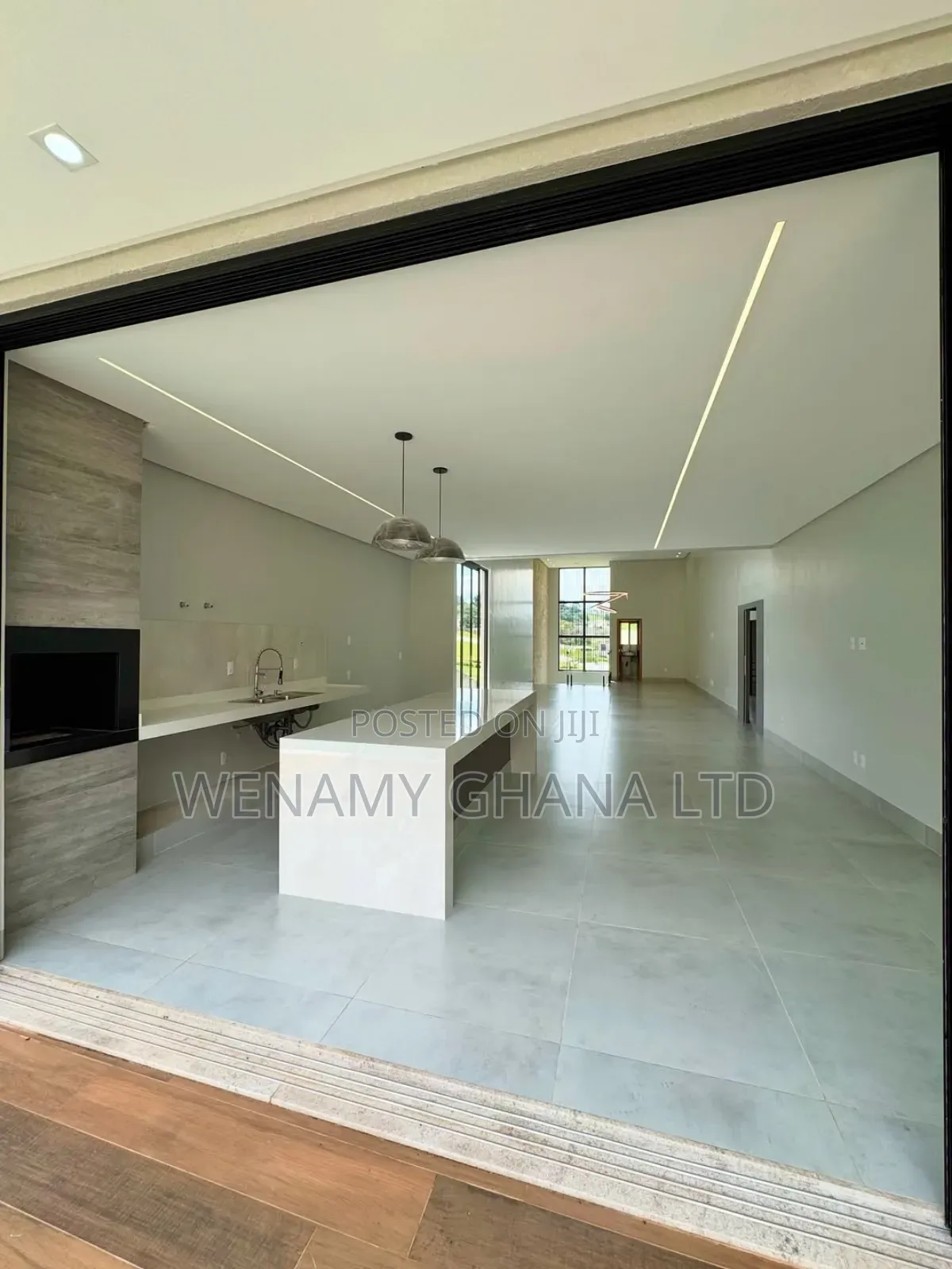 5bdrm House in Accra for sale in Accra Metropolitan
