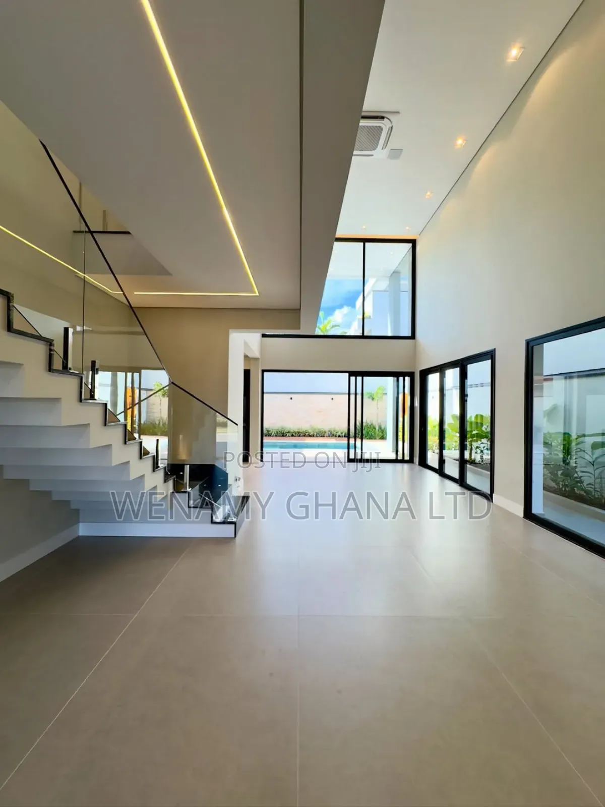 4bdrm Duplex in Accra for sale in Accra Metropolitan