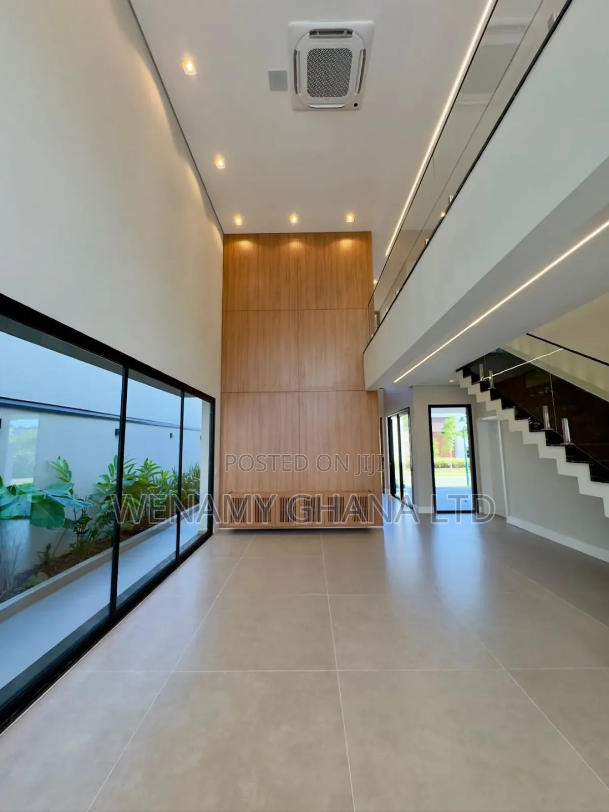 4bdrm Duplex in Accra for sale in Accra Metropolitan