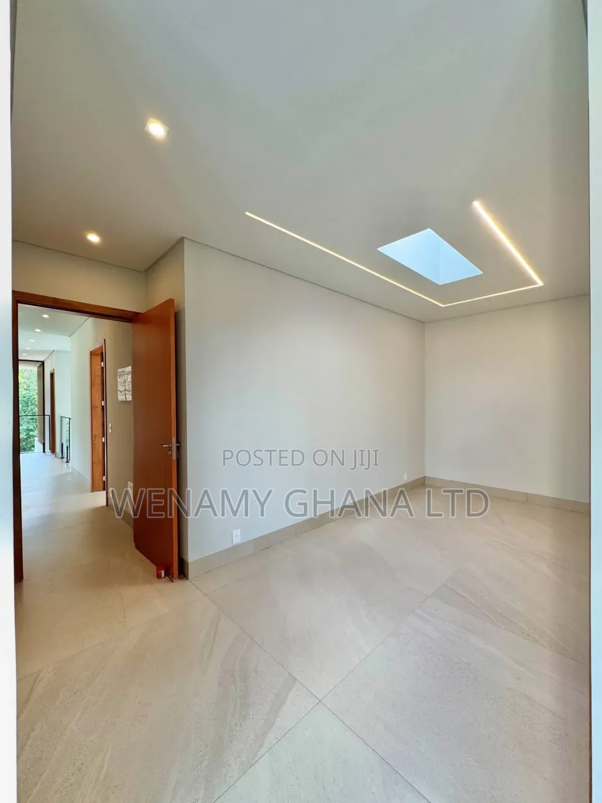 4bdrm Duplex in Accra for sale in Accra Metropolitan