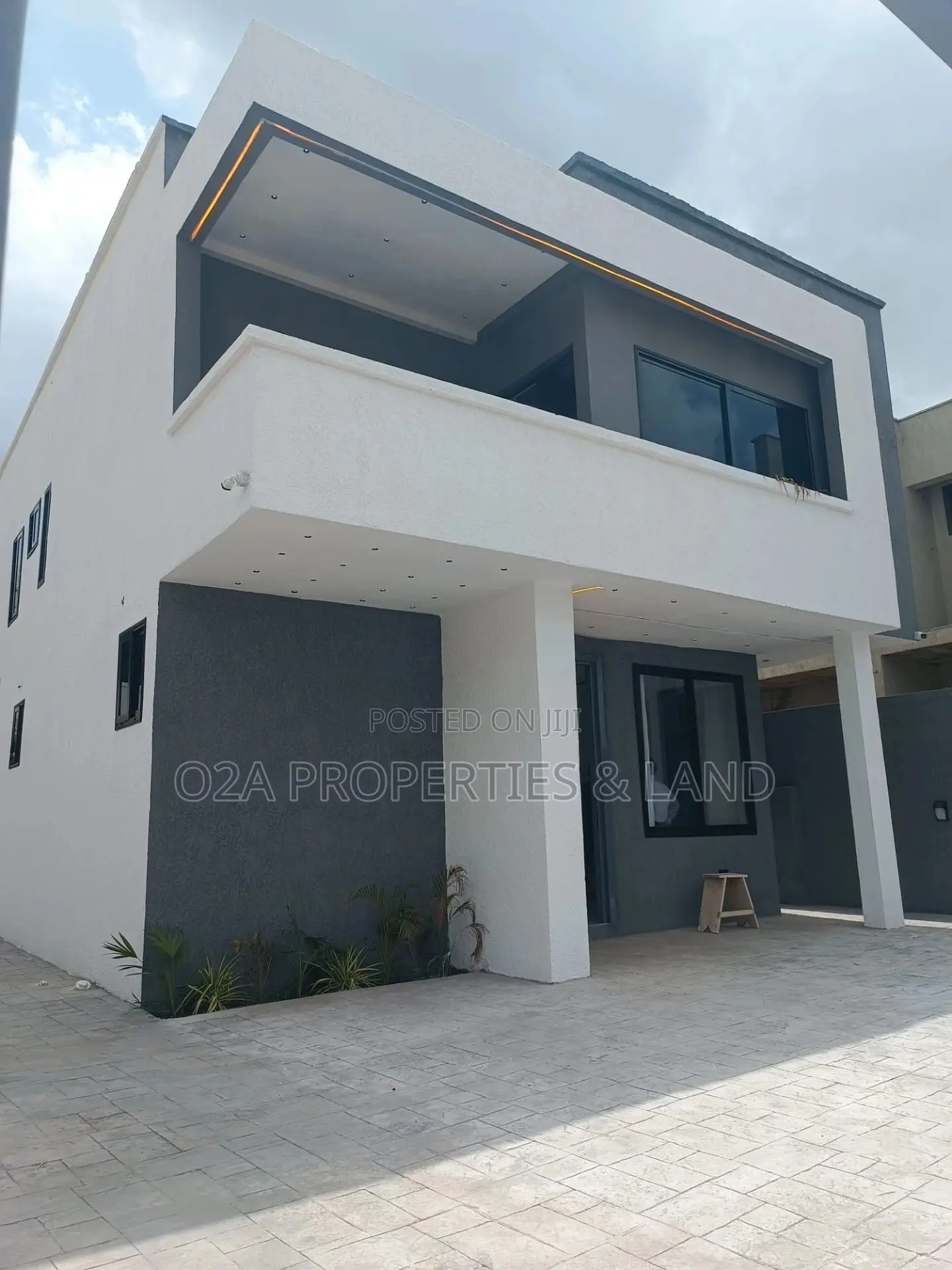 3bdrm House in Haatso, Asore Junction for sale in Asore Junction