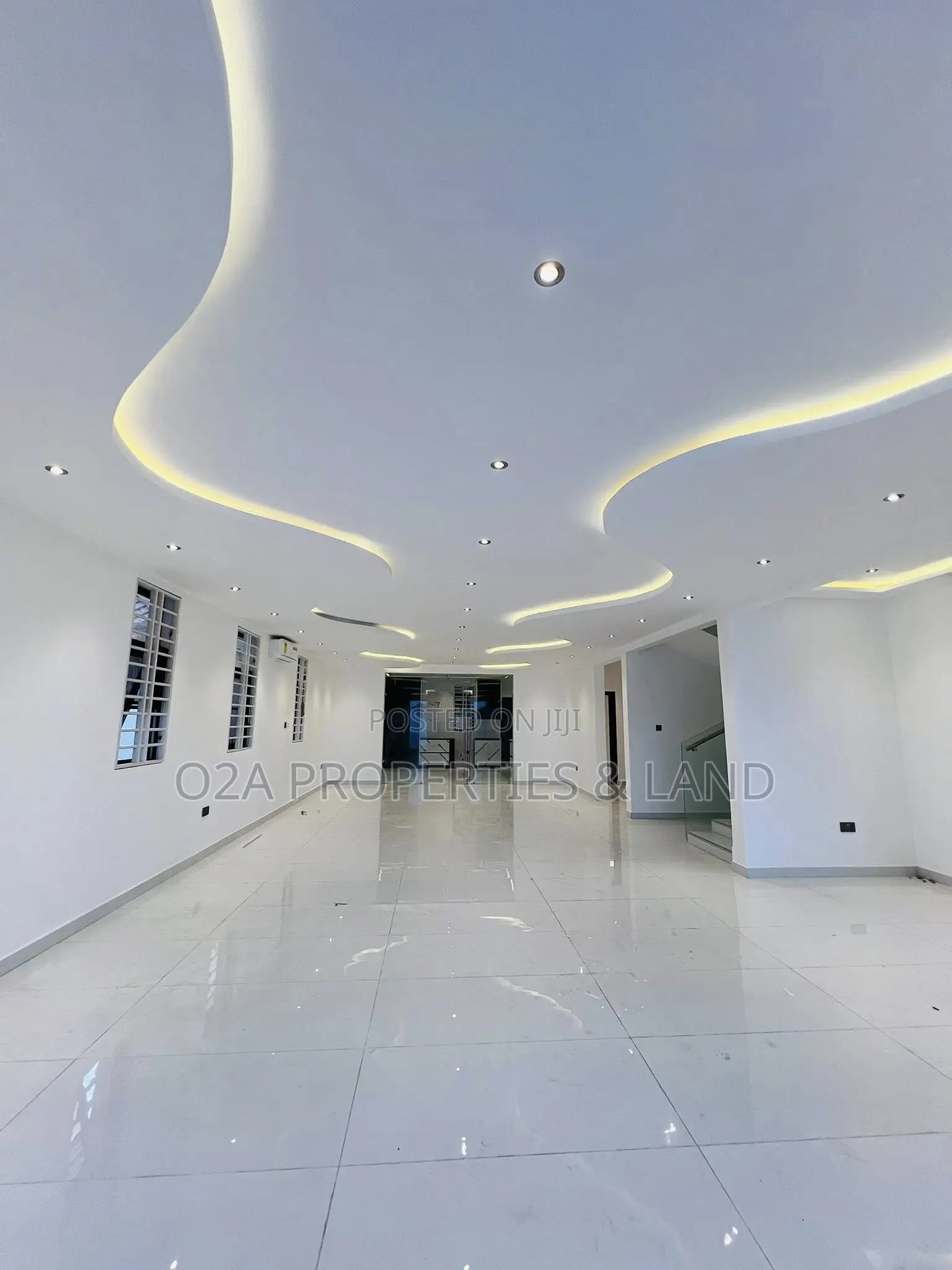 4bdrm House in Ashaley Botwe, Lake Side Estate for sale in Lake Side Estate