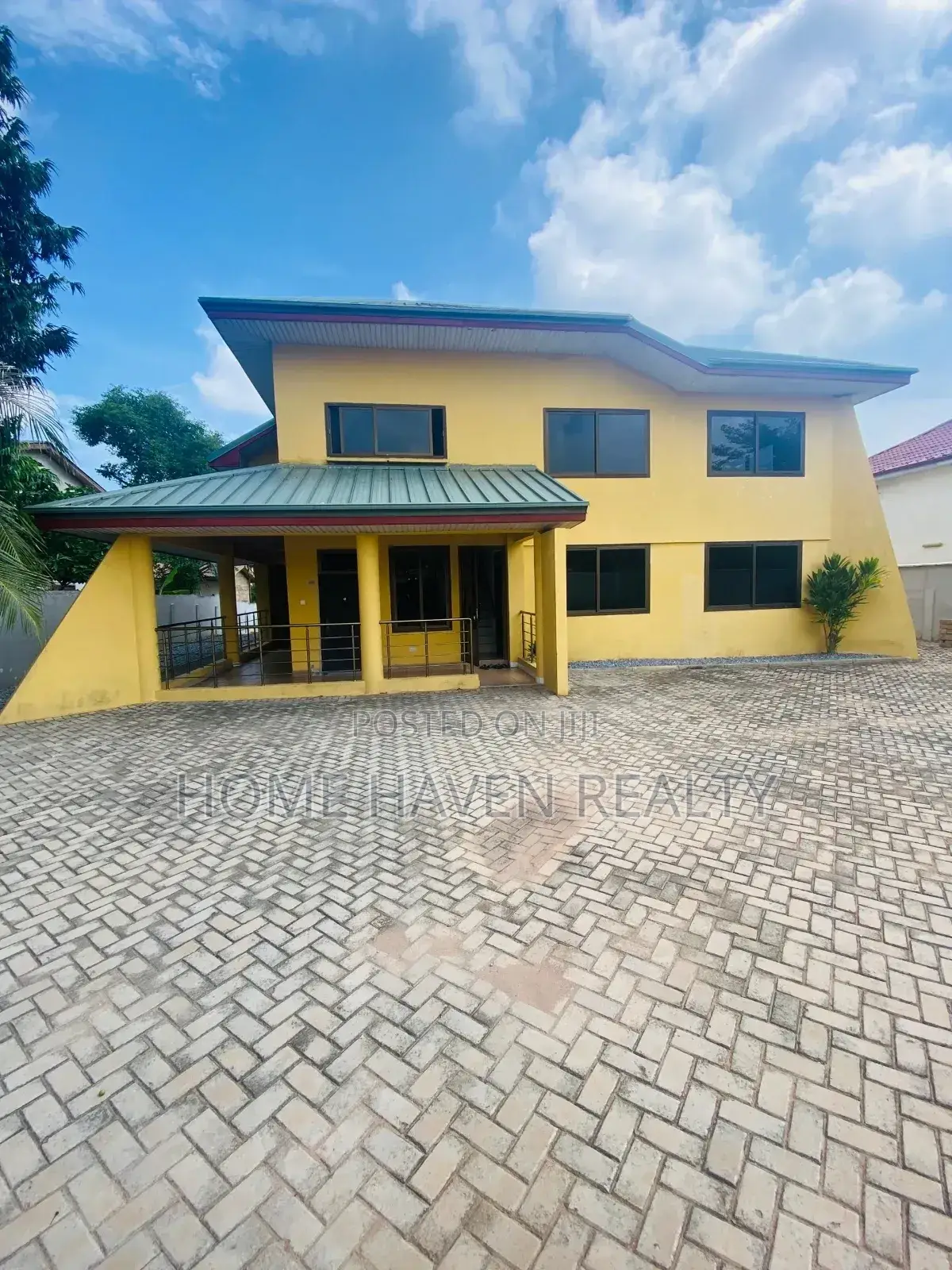 7 Office Rooms House for Rent in Kanda Estate in Kanda