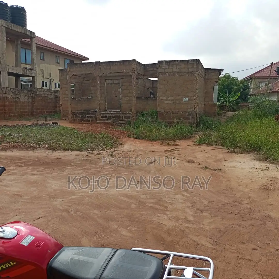Land for Sale in Cemetery Area