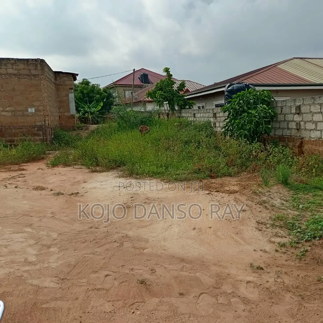 Land for Sale in Cemetery Area