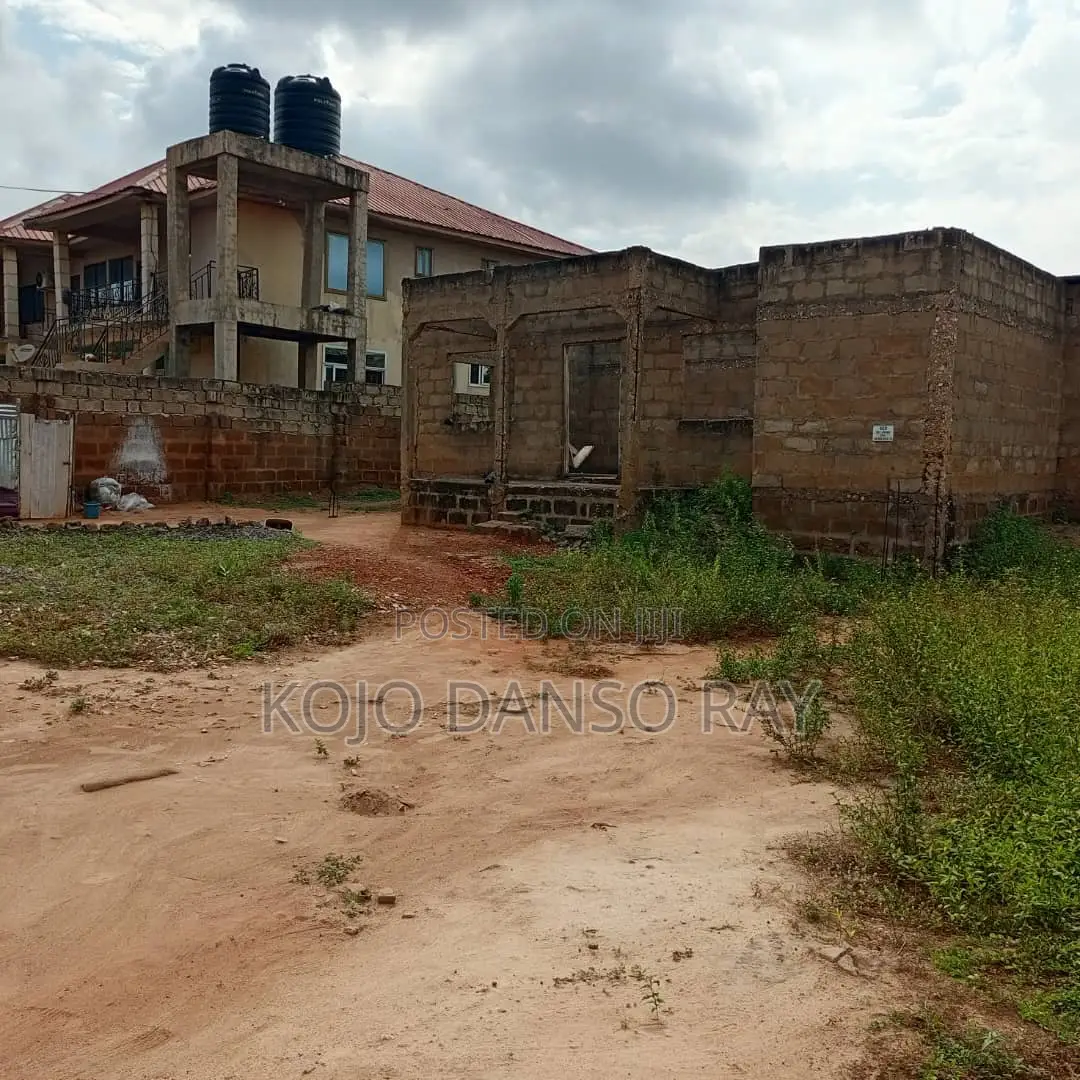Land for Sale in Cemetery Area