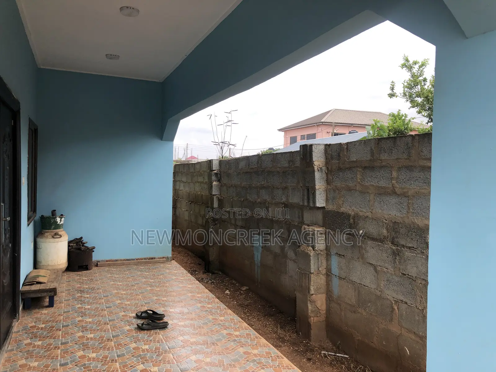 2bdrm Bungalow in Amrahia Toll Booth, Malejor for sale in Malejor