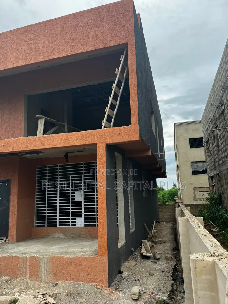 3bdrm Duplex in Ofaakor, Kasoa for sale in Kasoa